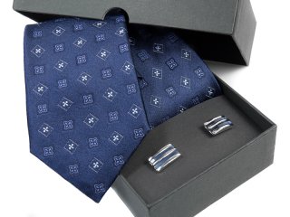Zestaw: Pudełko+krawat jedwabny+spinki 510